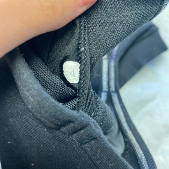 Lululemon Flow Y Bra - Picture 5 of 5
